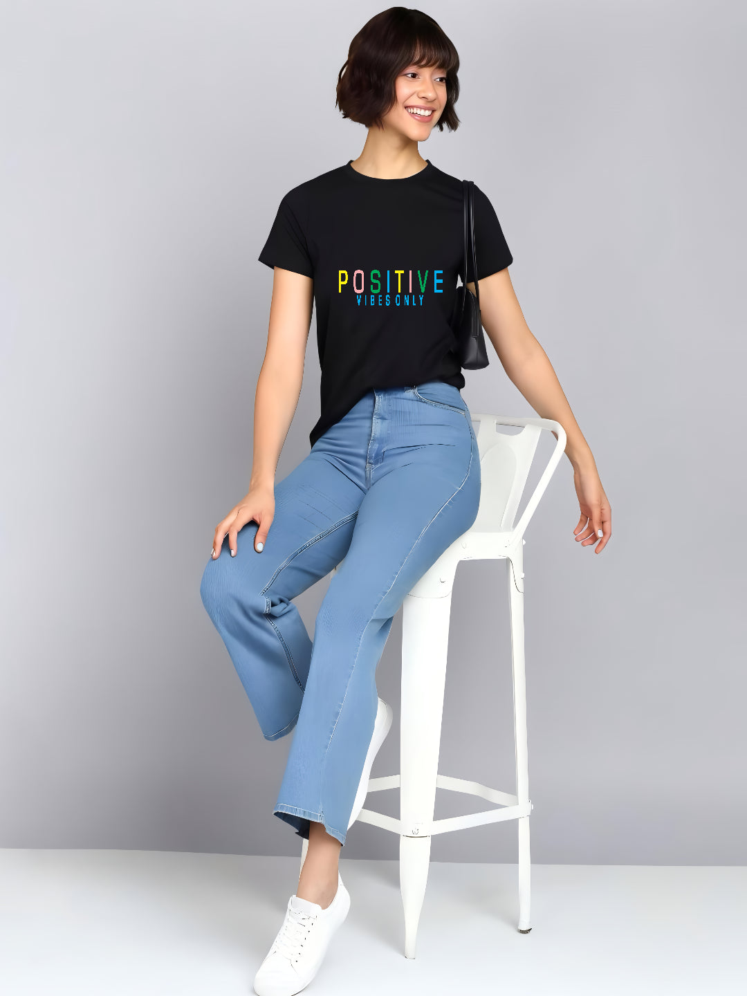 HESHA POSITIVE VIBES ONLY REGULAR PRINTED TSHIRT