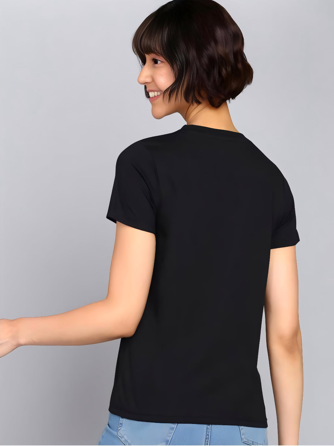 HESHA ALL WE NEED US LOVE REGULAR PRINTED TSHIRT