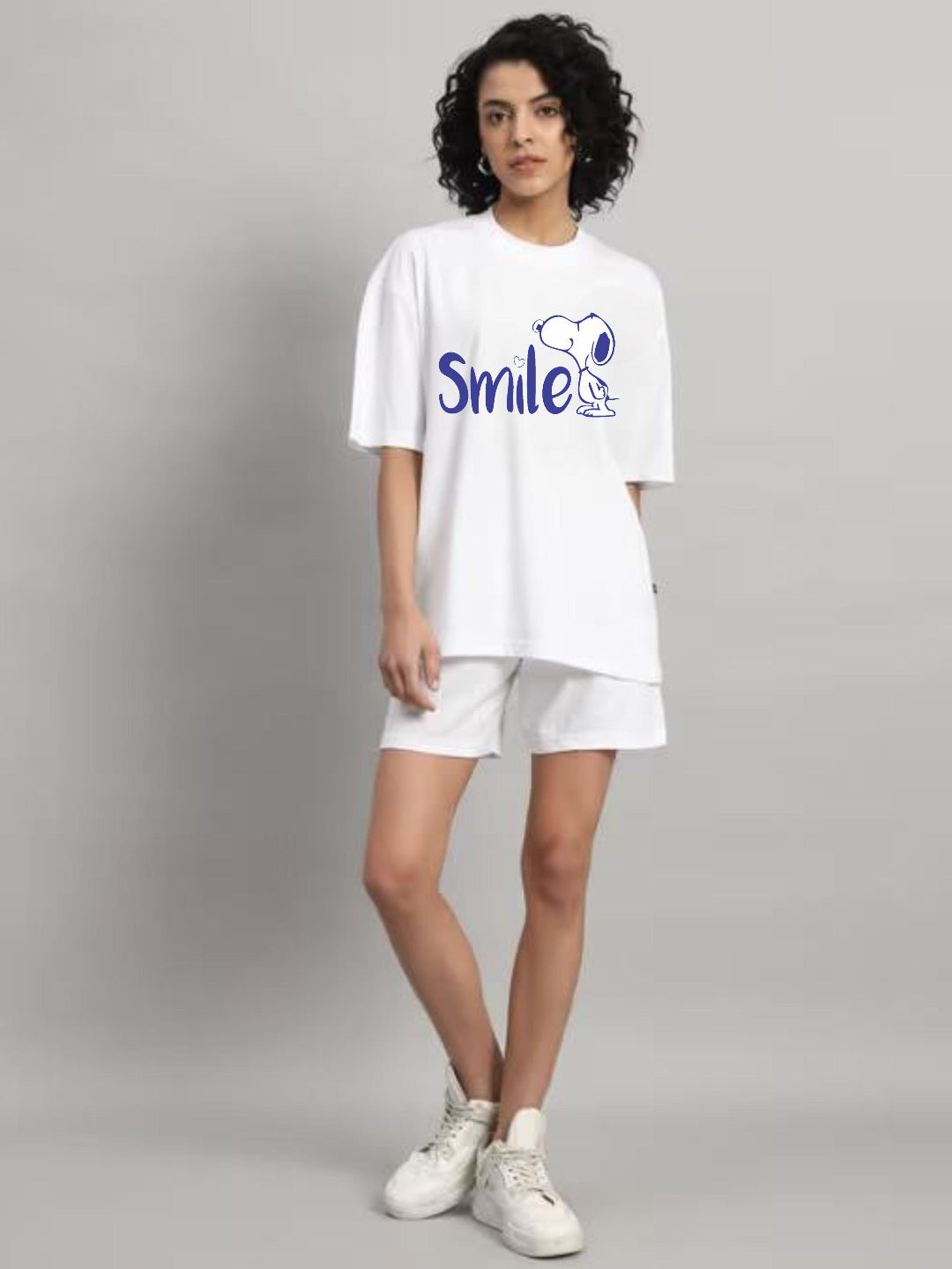 HESHA SNOOPY SMILE WOMEN OVERSIZE PRINTED TSHIRT
