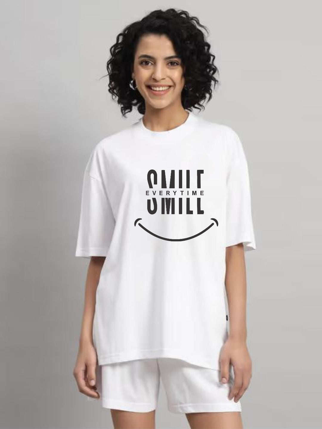 HESHA SMILE EVERYTIME WOMEN OVERSIZE PRINTED TSHIRT
